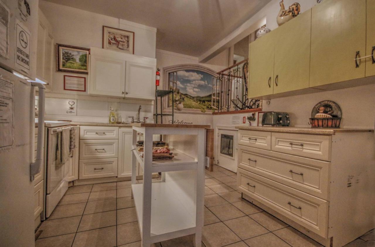 Vieille Maison Rustique Espace Interessant Québec Zewnętrze zdjęcie