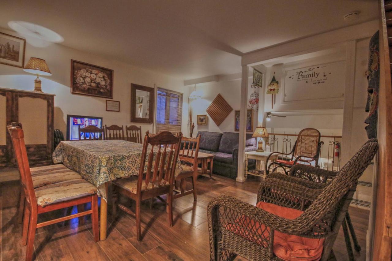 Vieille Maison Rustique Espace Interessant Québec Zewnętrze zdjęcie