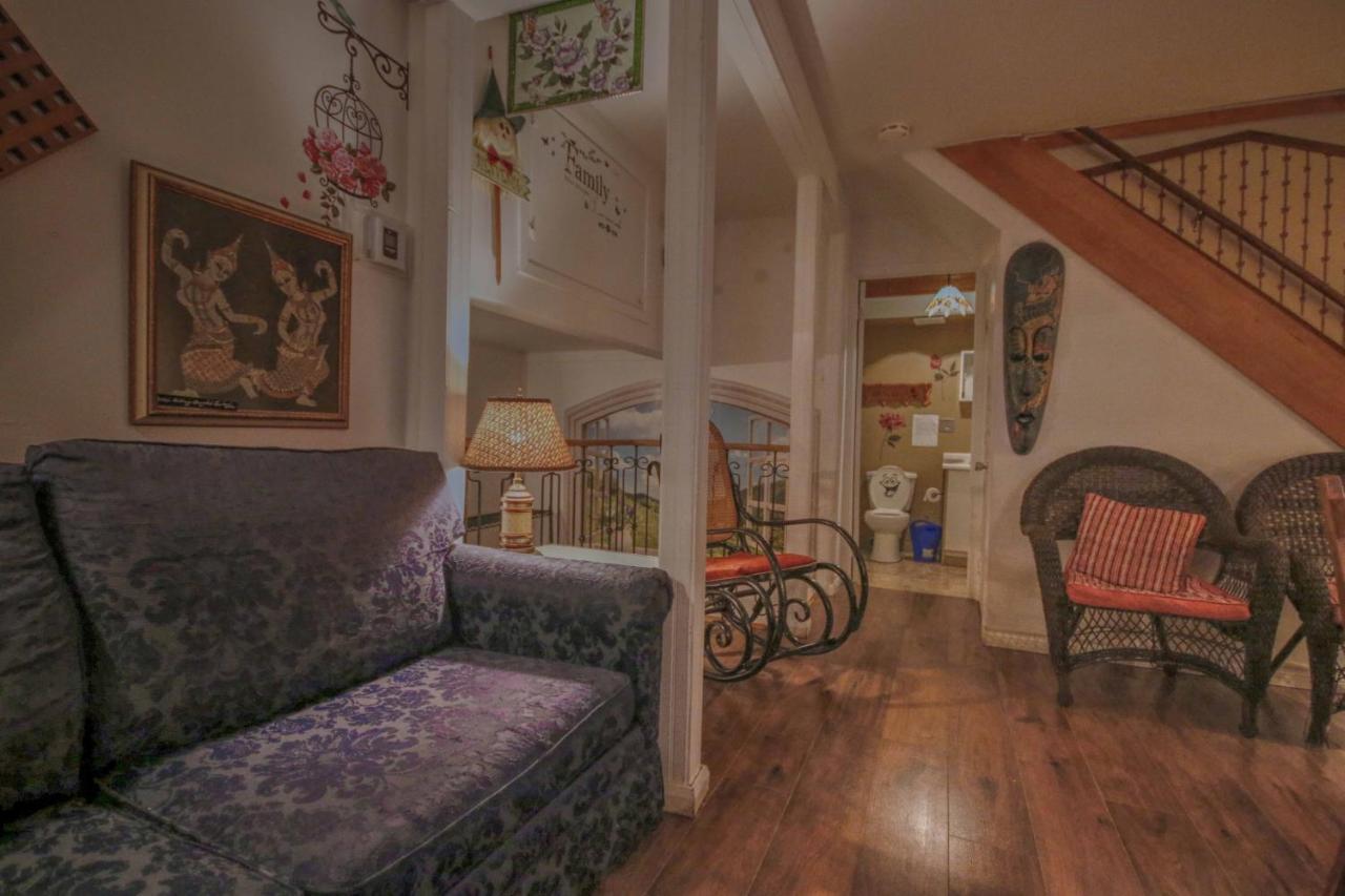 Vieille Maison Rustique Espace Interessant Québec Zewnętrze zdjęcie